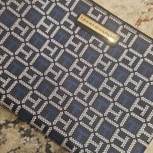 Tommy Hilfiger Black and Blue Geometric Wristlet